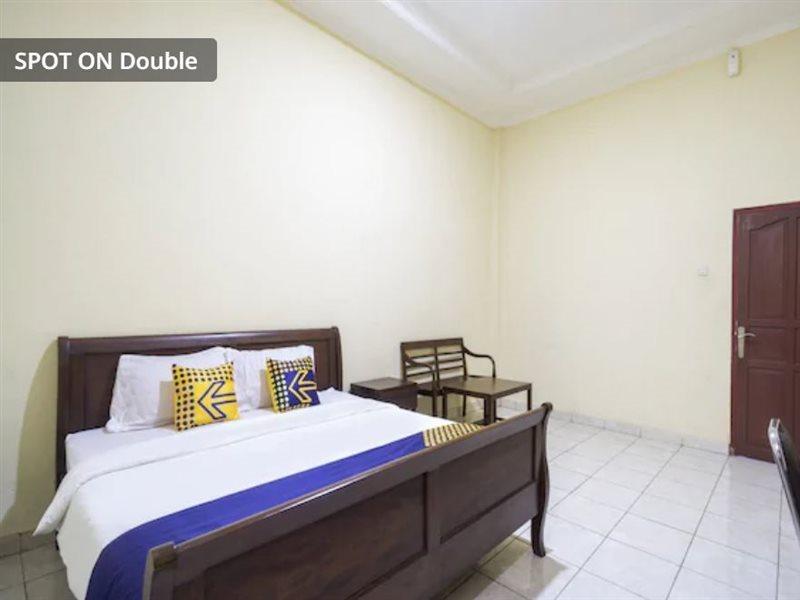 Super Oyo 3978 Hotel Danau Indah Bekasi Eksteriør billede