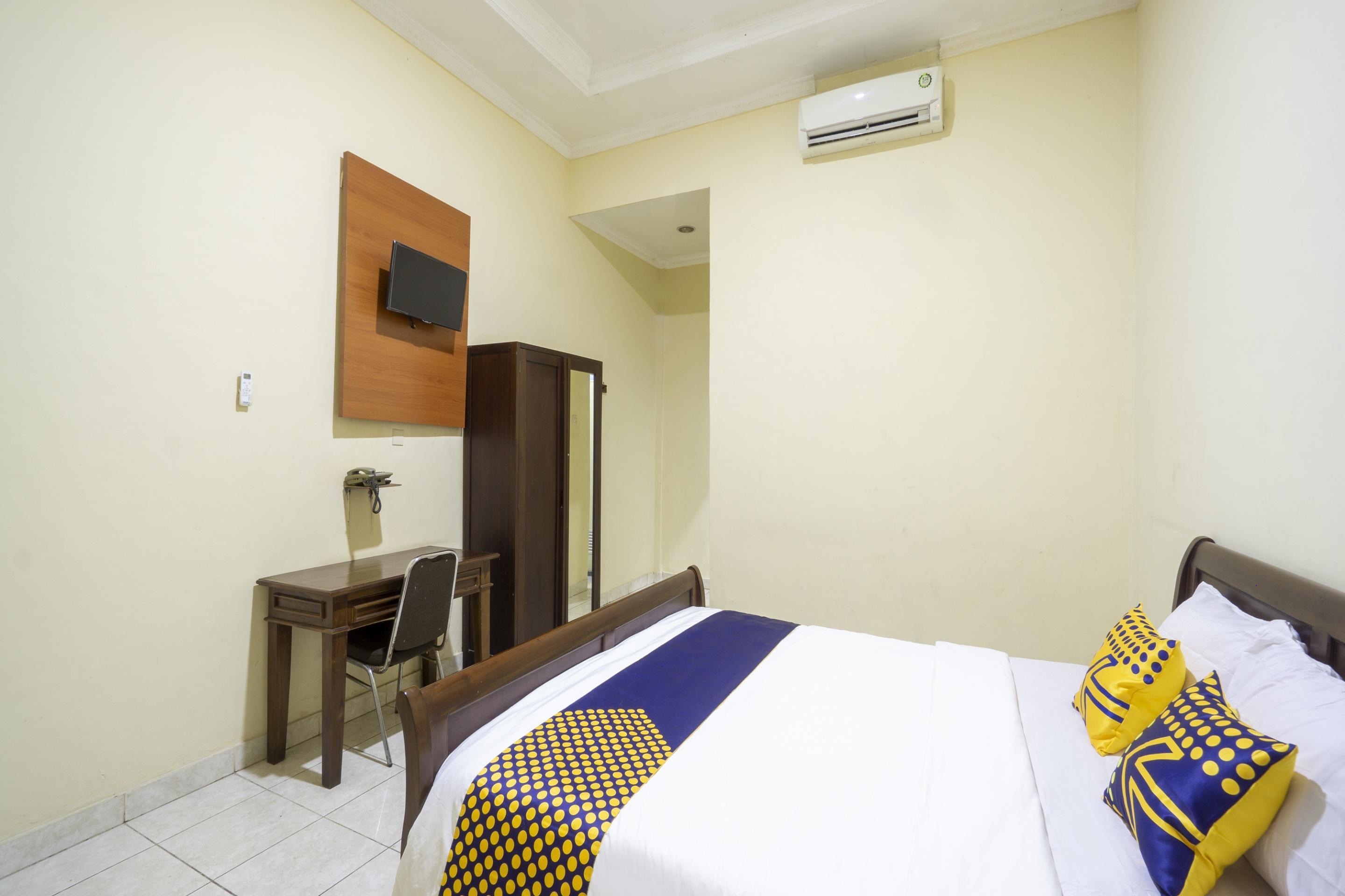Super Oyo 3978 Hotel Danau Indah Bekasi Eksteriør billede