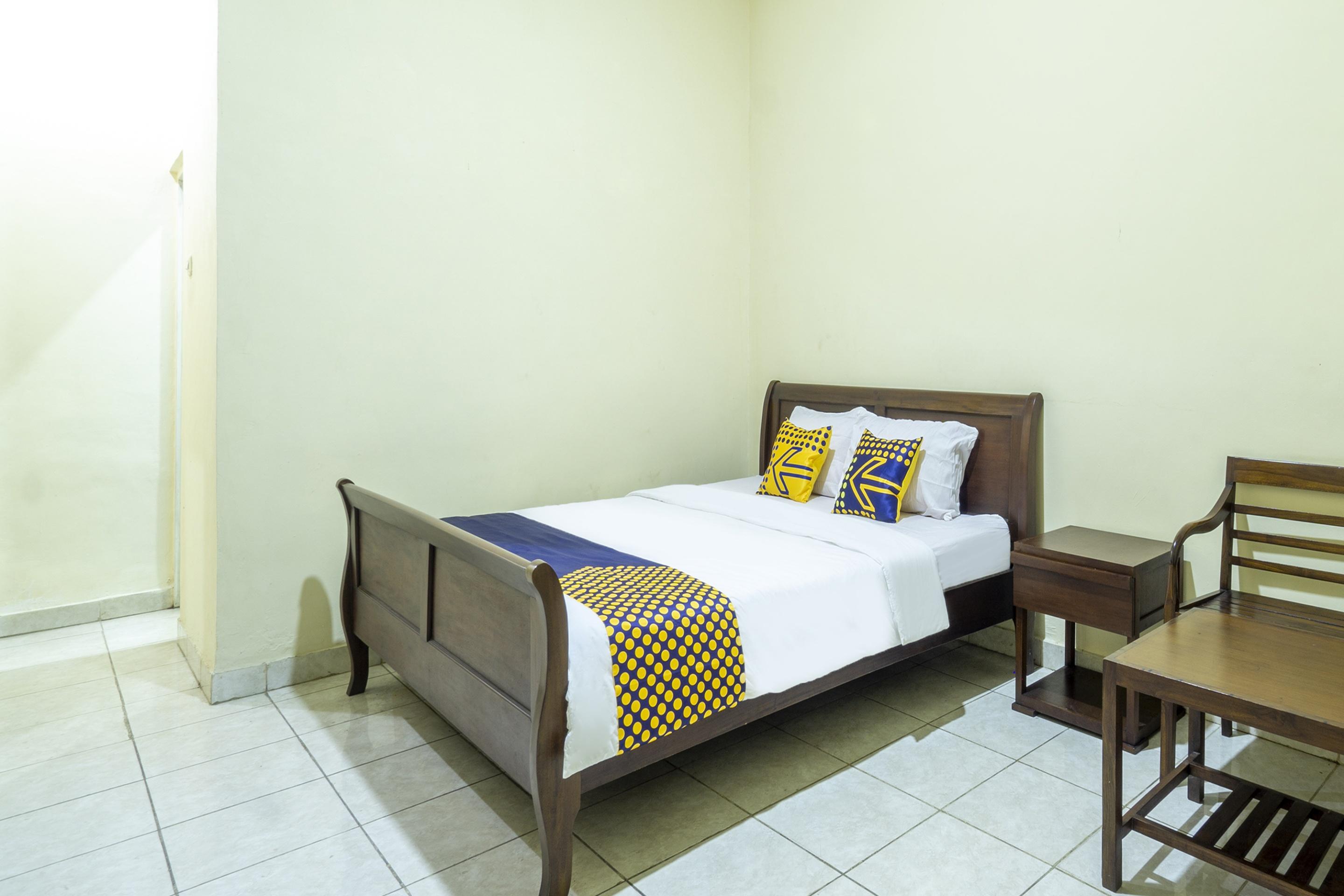 Super Oyo 3978 Hotel Danau Indah Bekasi Eksteriør billede