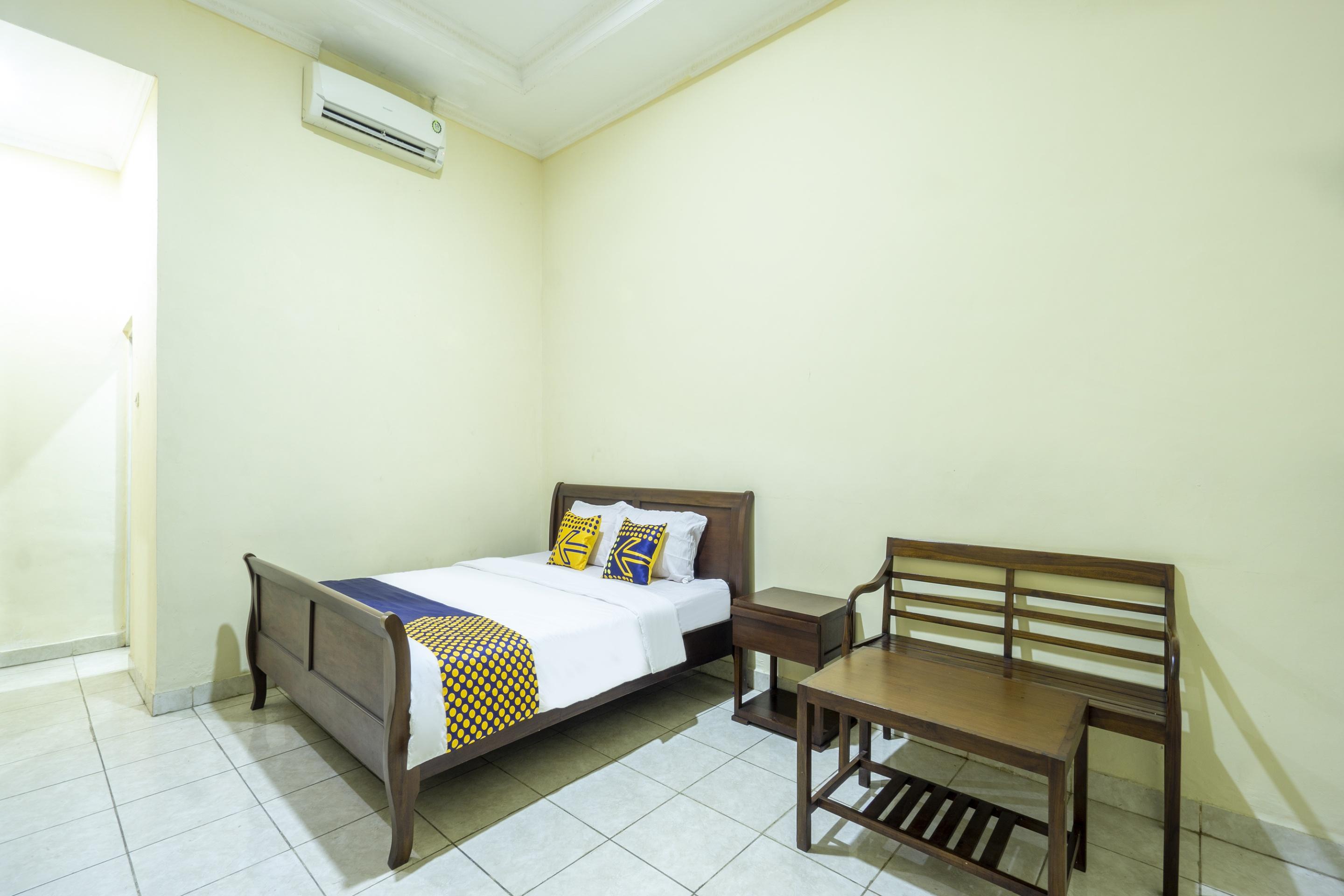 Super Oyo 3978 Hotel Danau Indah Bekasi Eksteriør billede