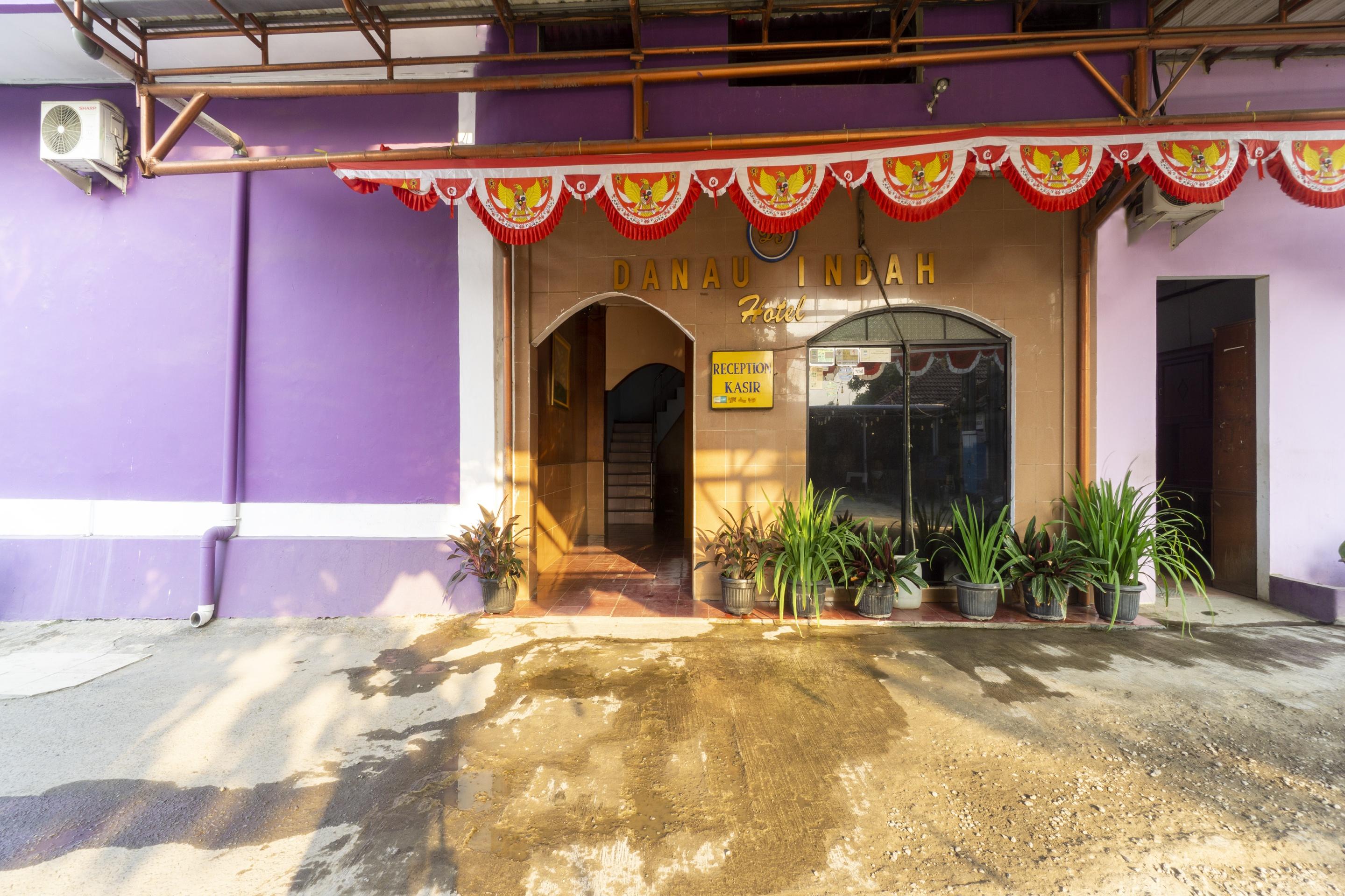 Super Oyo 3978 Hotel Danau Indah Bekasi Eksteriør billede