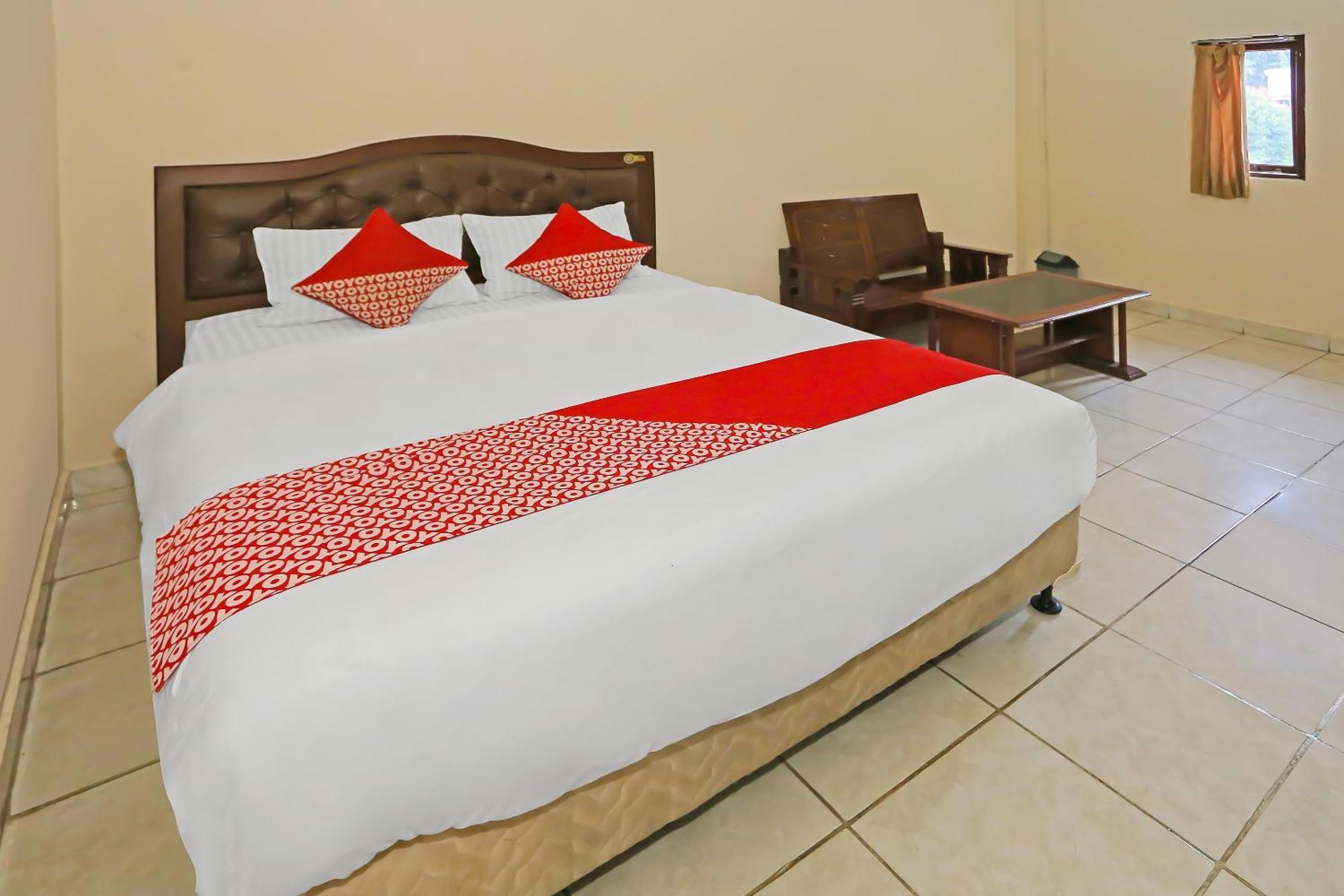 Super Oyo 3978 Hotel Danau Indah Bekasi Eksteriør billede